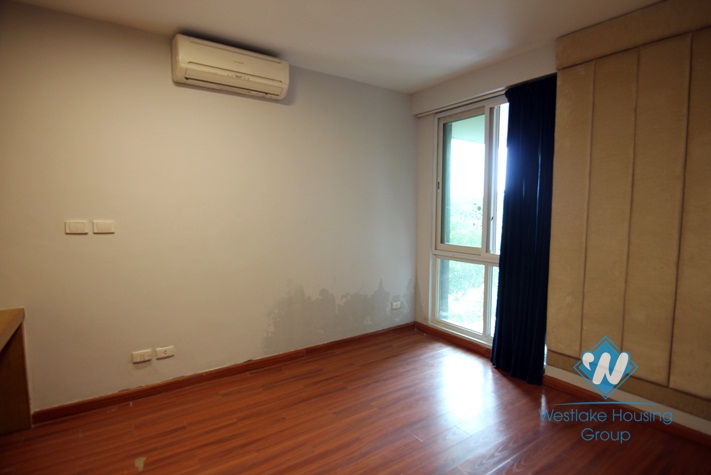 Cheap three bedrooms apartment for rent in Ciputra Ha Noi